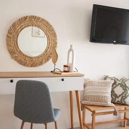 La Petite Fleur Studio Apartment