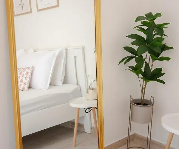 La Petite Fleur Studio Апартаменты *